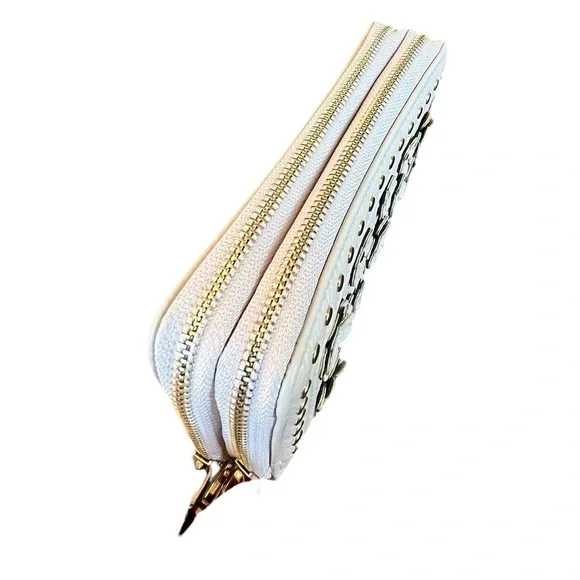 Under One Sky Wristlet Ivory with leather flower cut outs - Picture 4 of 11